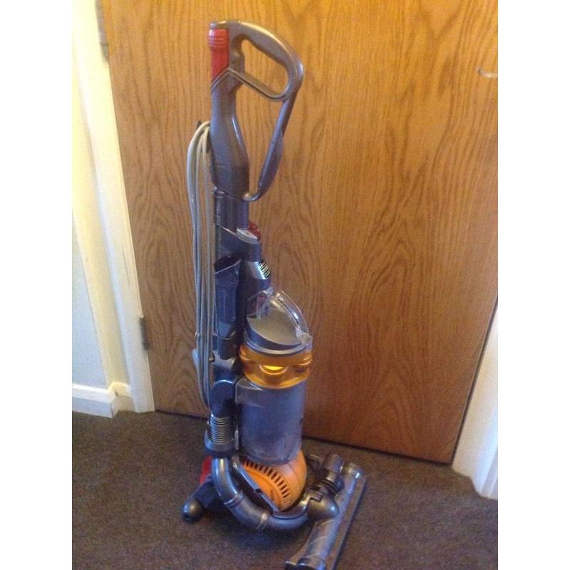 Dyson dc25 ball in yellow vacuum cleaner/hoover not vax