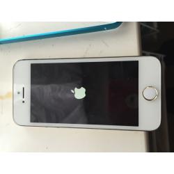 I phone 5 32GB unlocked white with charger