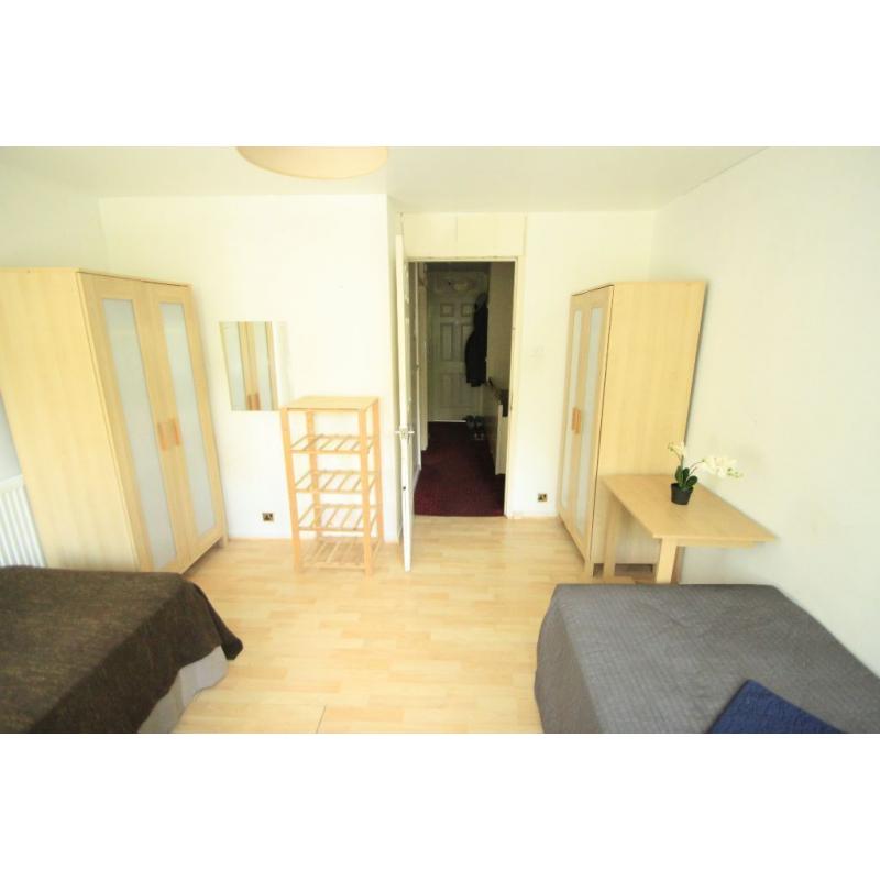 **ARCHWAY** VERY GOOD XL TWIN ROOM AVAILABLE NOW **TWO MONTH STAY**!! 62H