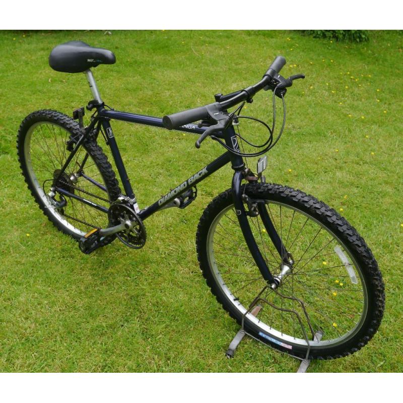 Diamond Back Topanga retro mountain bike, 18" medium Cr-Mo frame, Shimano Acera 21 speed gears