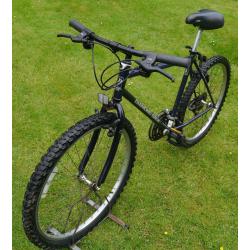 Diamond Back Topanga retro mountain bike, 18" medium Cr-Mo frame, Shimano Acera 21 speed gears