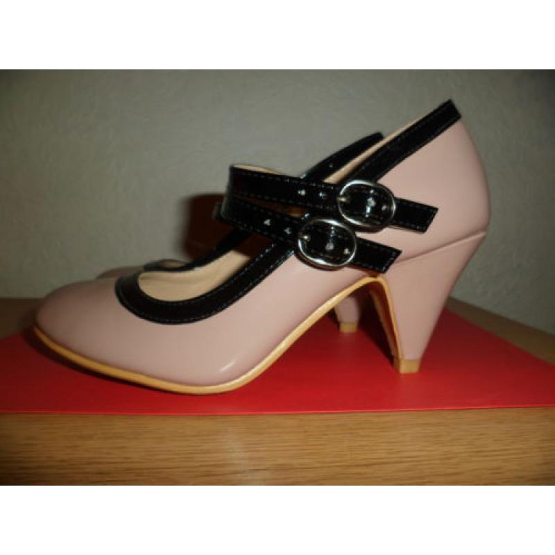 GIRLS NUDE SHOES SIZE 1