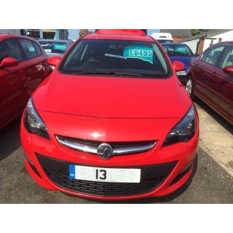 2013 Vauxhall Astra 1.6i 16V Exclusiv 5dr Auto 5 door Hatchback