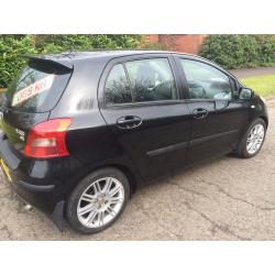 58 REG TOYOTA YARIS 1.3 SR 5 DOOR BLACK 63K WARRANTED WITH F/S/H 12 M M.O.T IN EXCELLENT CONDITION