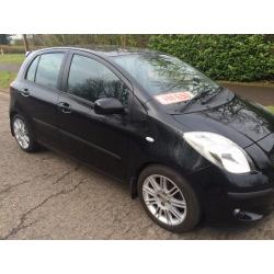 58 REG TOYOTA YARIS 1.3 SR 5 DOOR BLACK 63K WARRANTED WITH F/S/H 12 M M.O.T IN EXCELLENT CONDITION