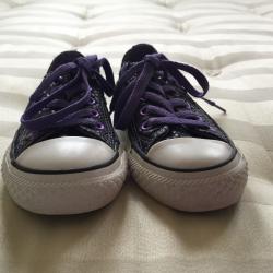 SIZE 10 CONVERSE