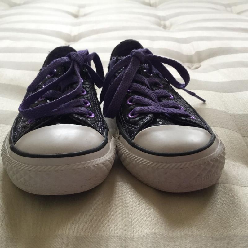 SIZE 10 CONVERSE