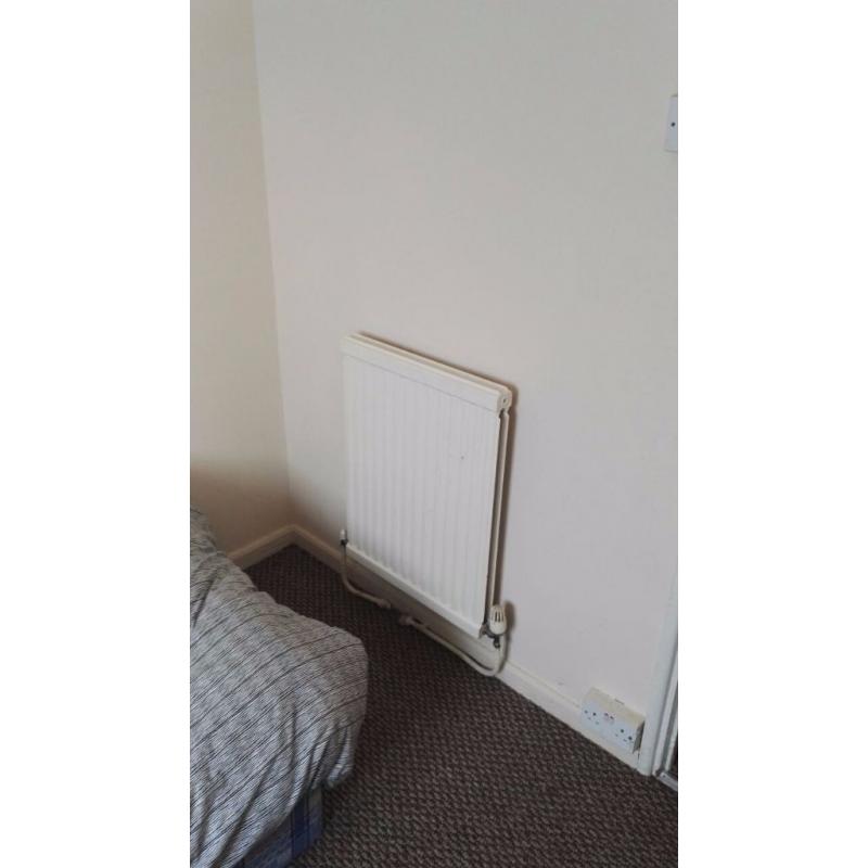 *** Nice & Affordable Single Room in North Greenwich, All inclusive ***