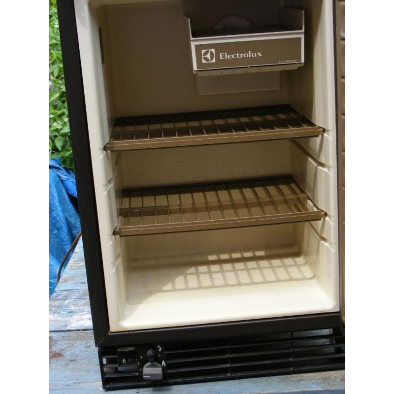 Electrolux 2 way camper van/caravan fridge RM122F