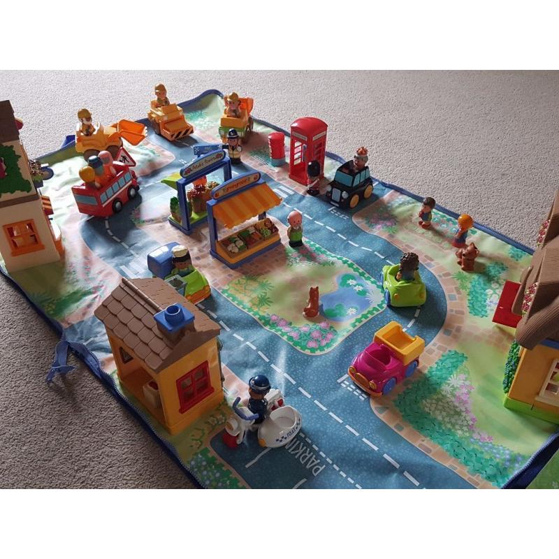 ELC Happyland Village and Playmat/CarryCase - Great for Interactive and Imaginative Play
