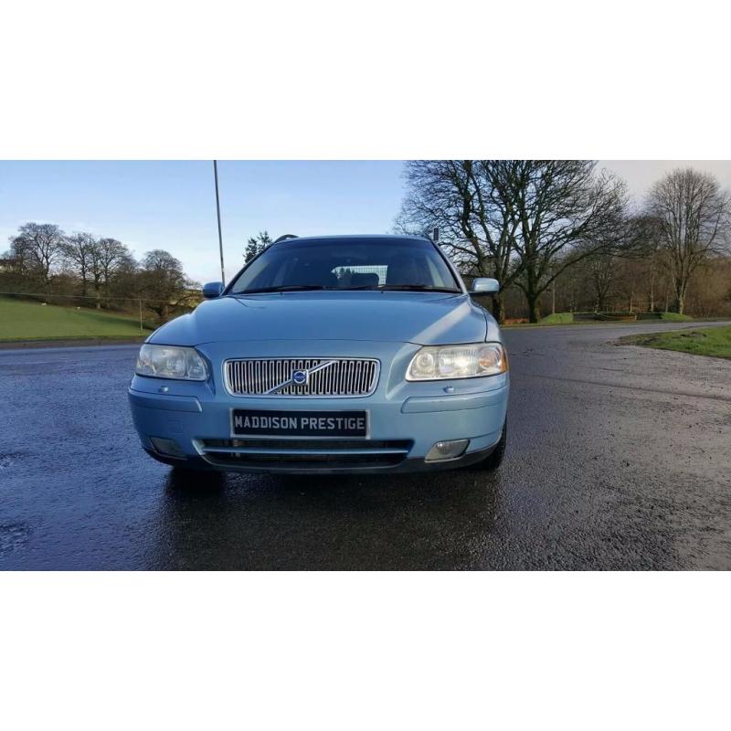 VOLVO V70 D5 S E4 2006. DEMONSTRATOR PLUS 1 LADY OWNER. 186,000 MILES WITH SERVICE HISTORY.