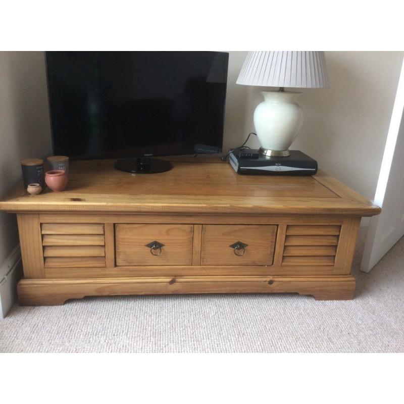 Solid wood chest/coffee table