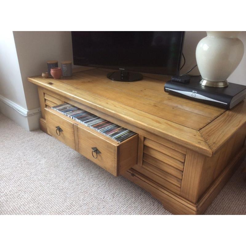 Solid wood chest/coffee table