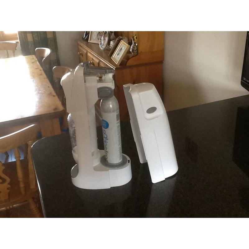 SODA STREAM (new and unused).