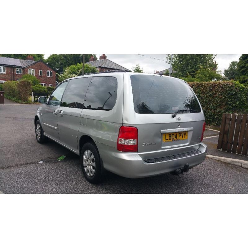 Kia sedona 7 seater mot April 2017