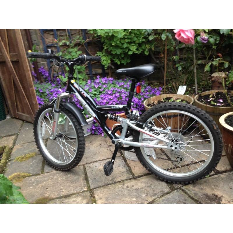 Apollo 20" boy's bike, good condition, suitable for 4 to 8 years old