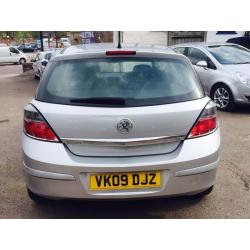 Vauxhall Astra 1.6 design full service history 12 months mot 2 keys