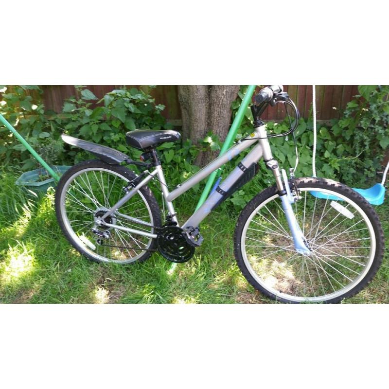 excellent condition women's mountain bike