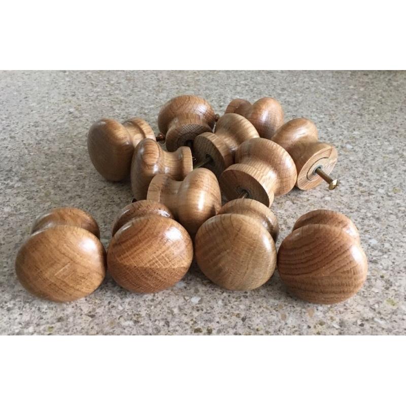 Oak cupboard door knobs 12