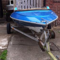 sims super v speedboat and trailer 100qid