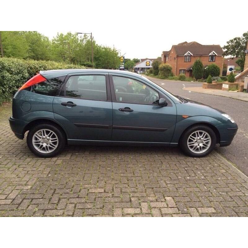 Ford Focus 1.6 petrol full service history one year mot HPI clear excellent condition