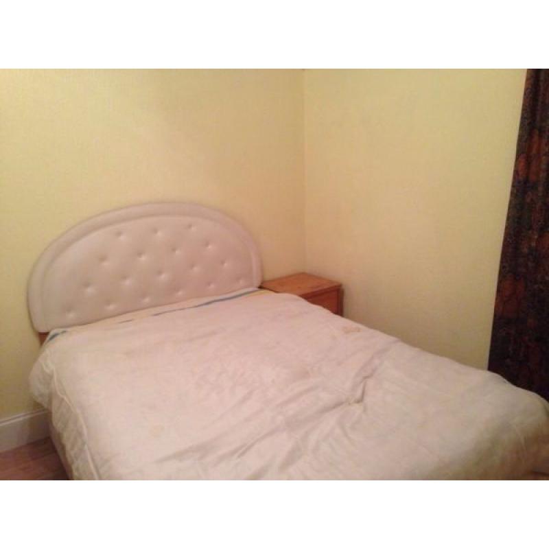 DOUBLE ROOM FOR A FEMALE-STILL AVAILABLE