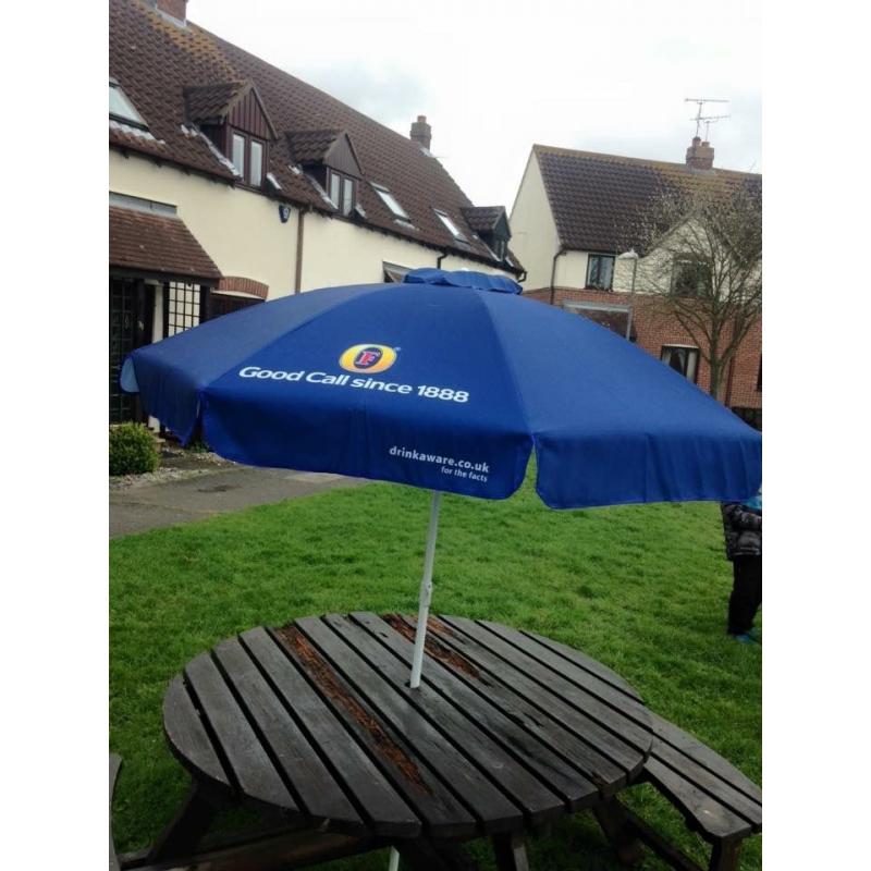 Pub umbrella