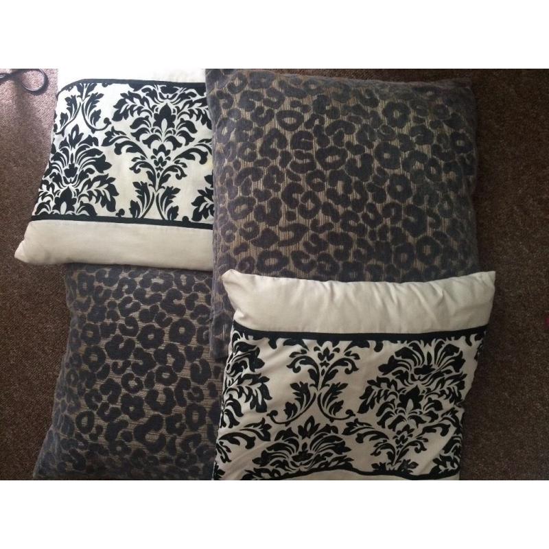 Scatter cushions