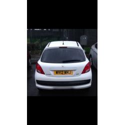 2012 peugeot 207 white