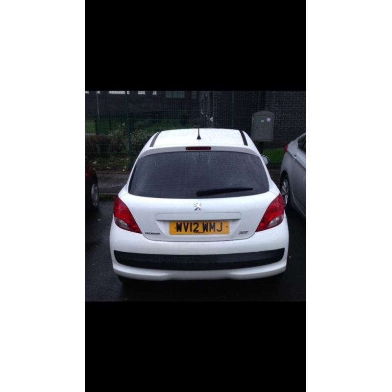 2012 peugeot 207 white