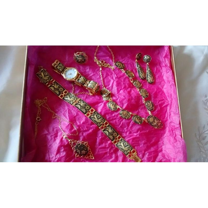Ladies jewellery set