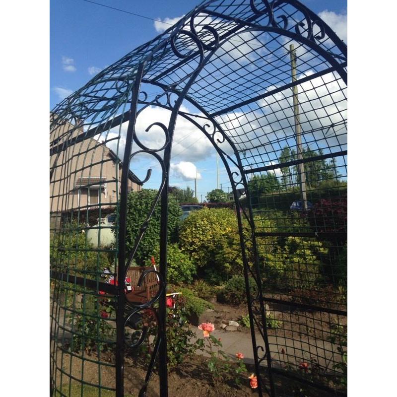 Garden Arbour Black Iron