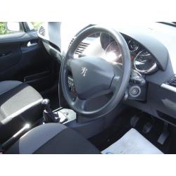 Peugeot 207 1.4 HDI 70 S