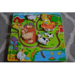 Wooden toy, peg puzzle