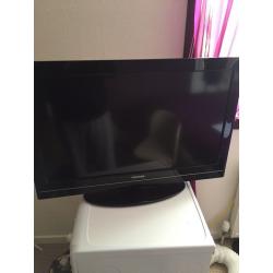 Toshiba 32 inch full colour lcd TV