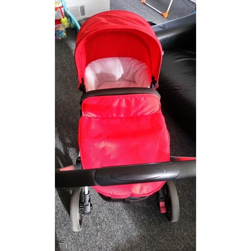 mothercare expedior with car seat only 9 months old