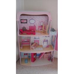 Barbie Playhouse & Huge bundle excellent Condition!!