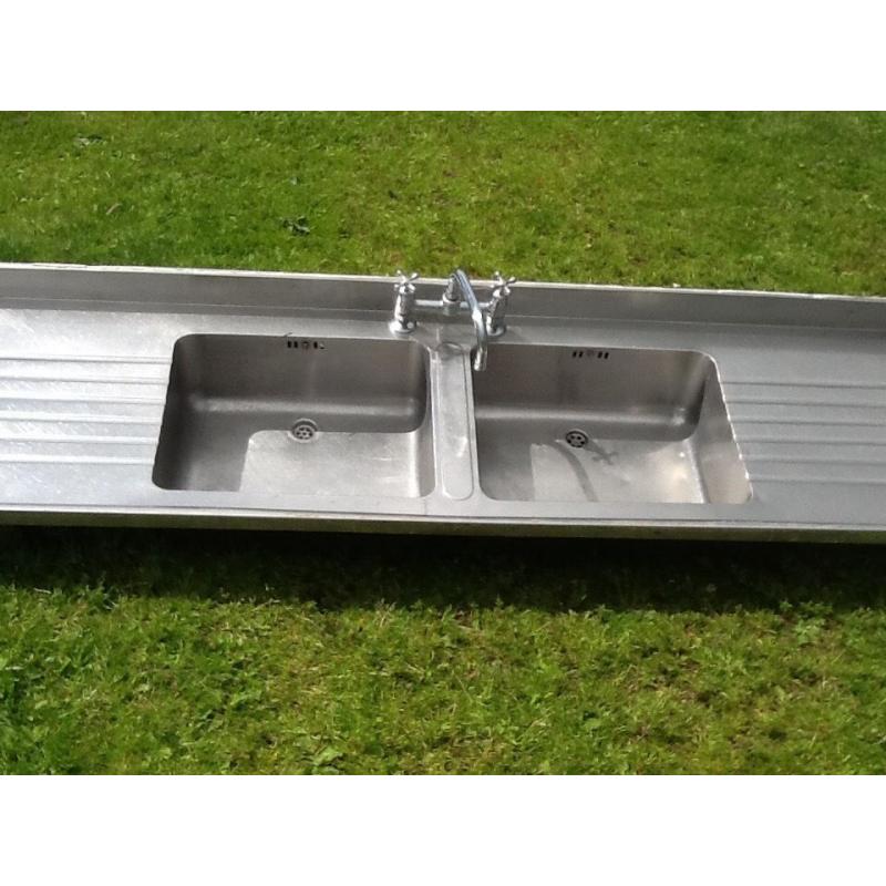 Kitchen sink - 3m double sink double drainers