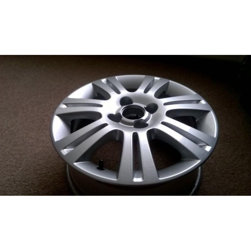 Genuine Vauxhall Corsa D 15in Alloy Wheel