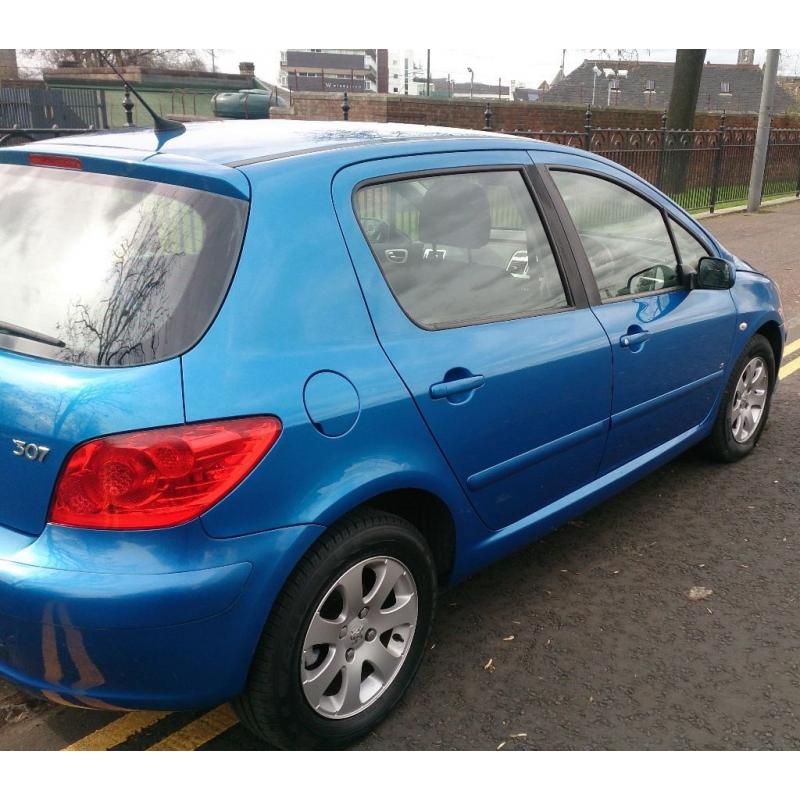 PEUGEOT 307 LX 1.4CC (06 PLATE) 5 DRS HATCHBACK IN EXCELLENT CONDITION.