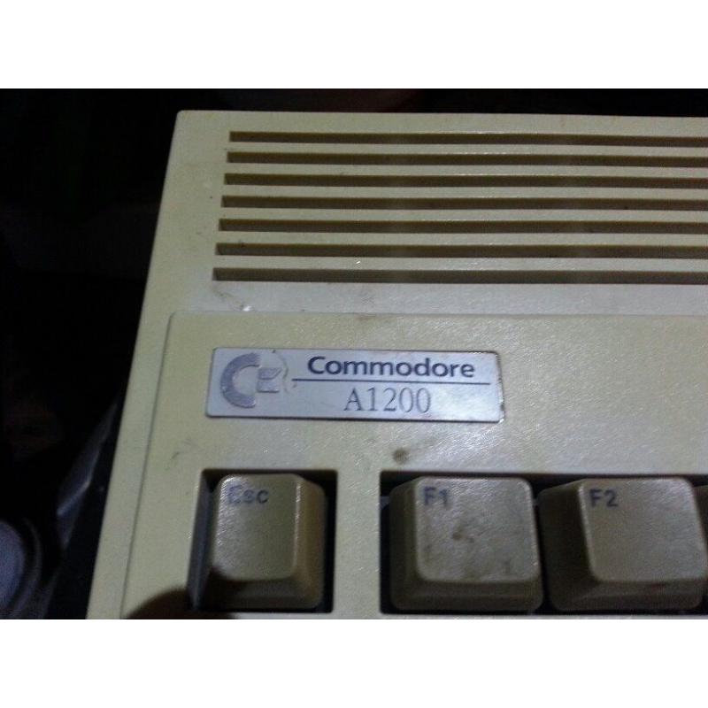 Commodore Amiga- A1200 i thin k its called please see pictures