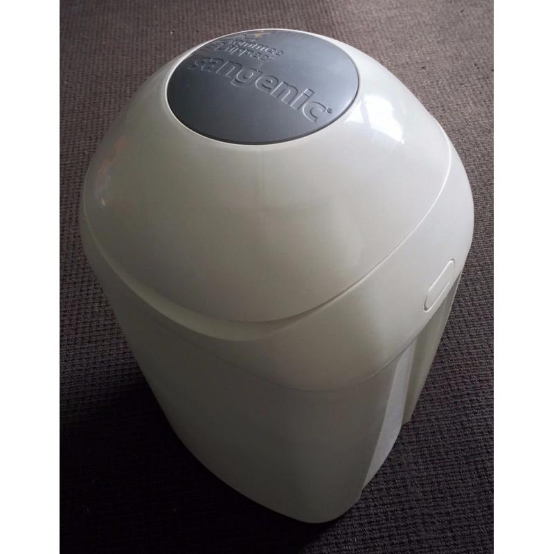 Tommee Tippee Sangenic nappy disposal bin