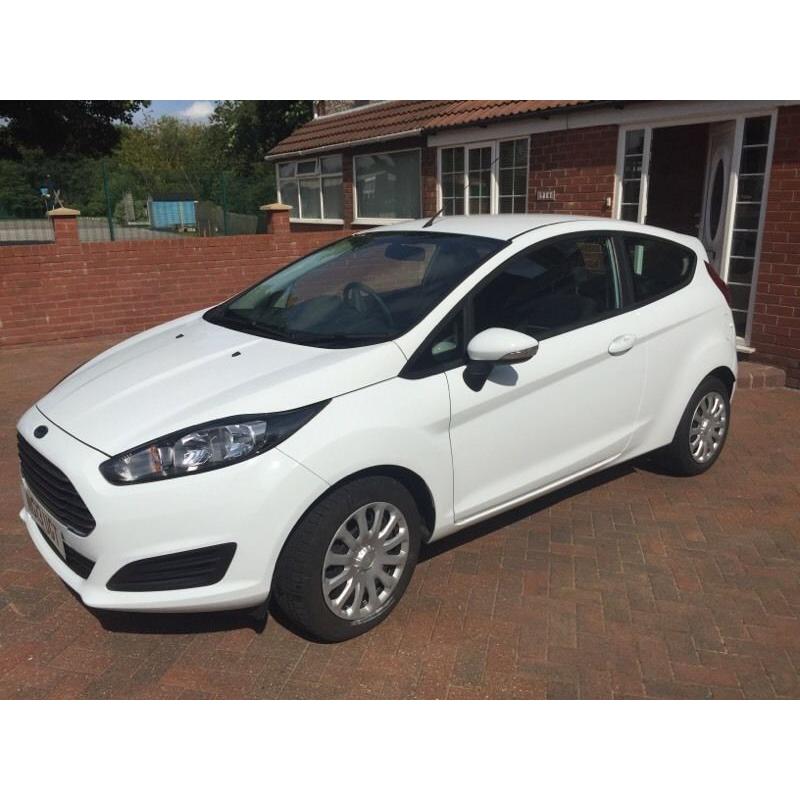 Ford Fiesta 1 owner full Ford main dealer service history