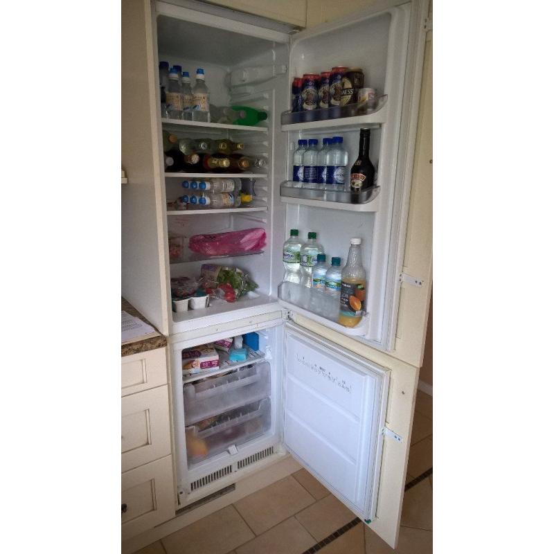 Fridge-Freezer - integrated