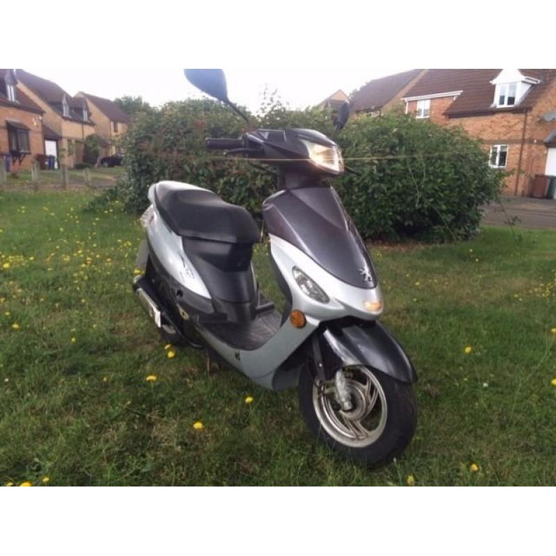 2011 Peugeot V-Clic vclic EVP 2 50cc 4 stroke scooter moped