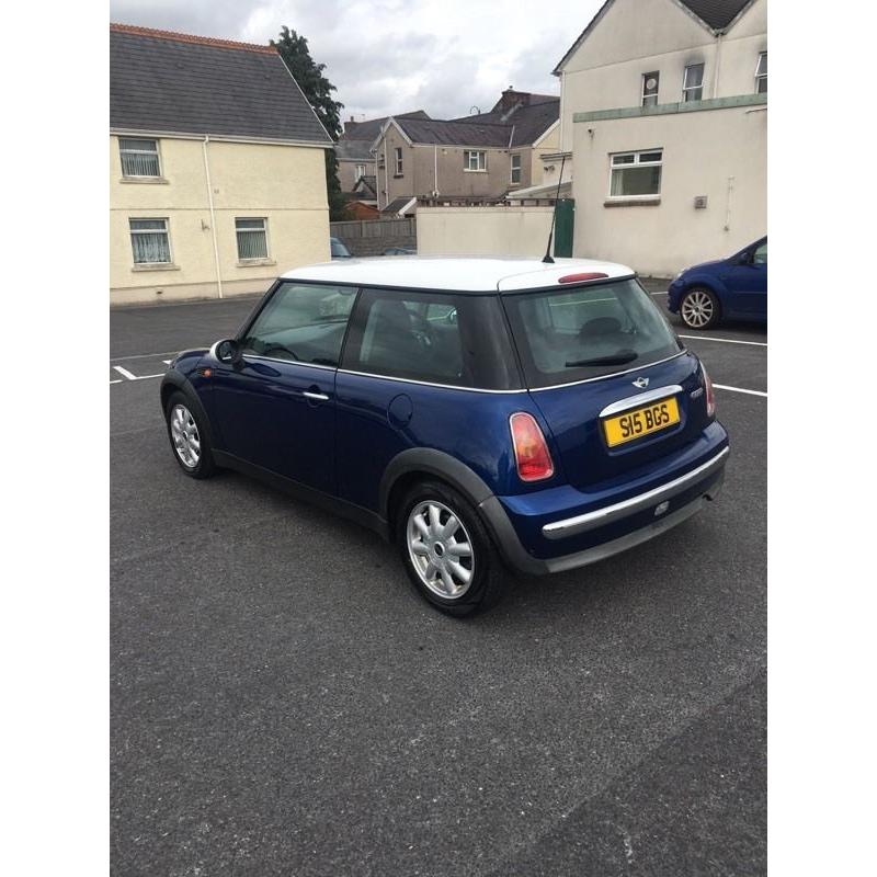 Mini Cooper 1.6 - 12 Months MOT - Half Leather.