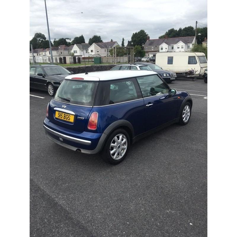 Mini Cooper 1.6 - 12 Months MOT - Half Leather.