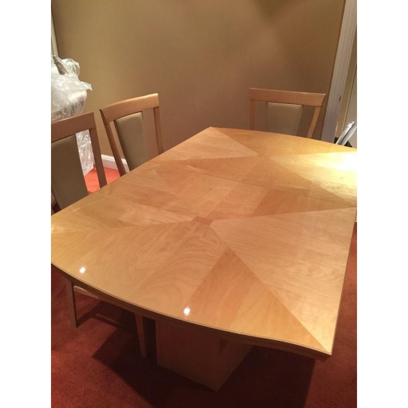 Dining table and 6chairs with Display Cabinet