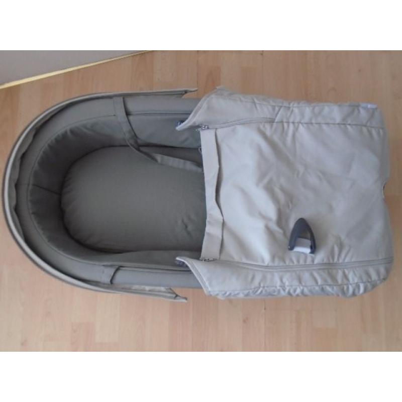 Stokke Xplory V3 carrycot(post it)