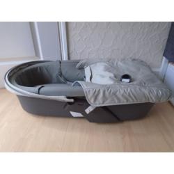 Stokke Xplory V3 carrycot(post it)